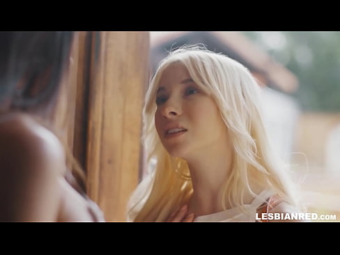 ❤️ Dívka se po několika měsících vrátí domů a skončí u lízání kundy své nevlastní matky ❤️❌ Sex video u porna cs.robosexshop.ru ﹏